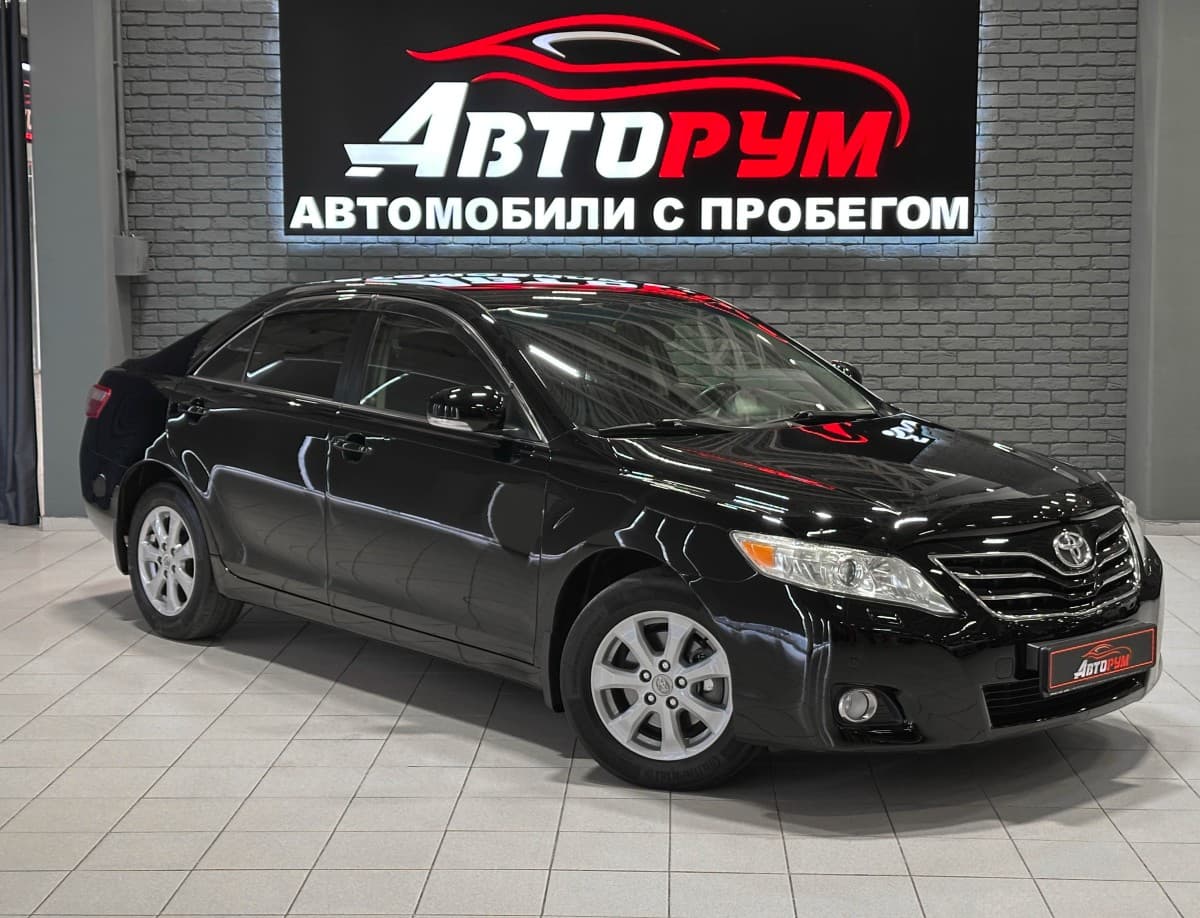 Toyota Camry - 1